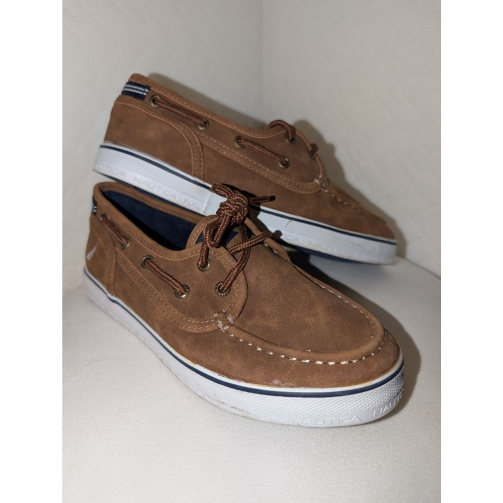 Nautica Boat Shoes Size 3 Brown, Boys - Picture 2 of 8